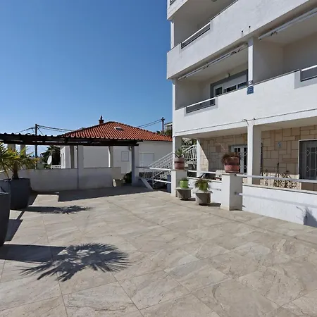 Апартаменты 12592a *